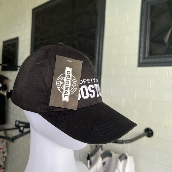 Universal Hats - Picture 6 of 12